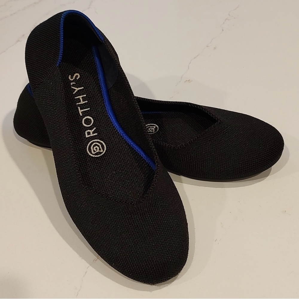 Rothy’s black flats